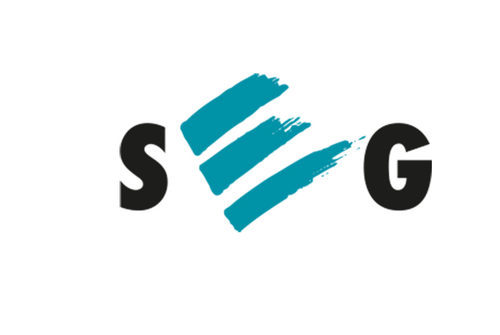 Logo mit grün und schwarzer Schrift.